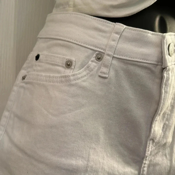 Calvin Klein Jeans Shorts - Picture 2 of 5